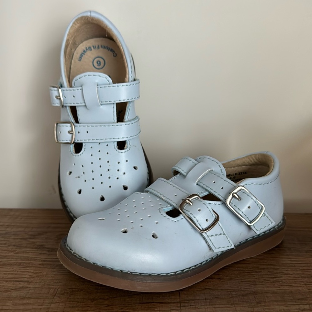 NEW Footmates Mary Jane’s Light Blue Blue 6 Wide